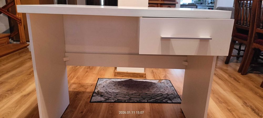 biurko młodzieżowe