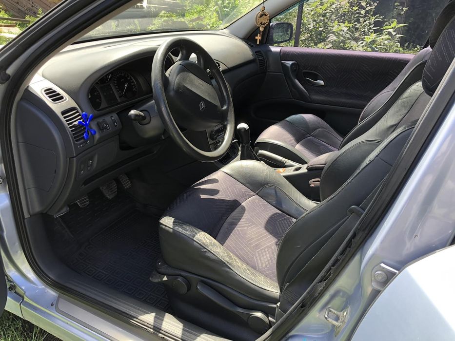 Renault LagunaПродаж