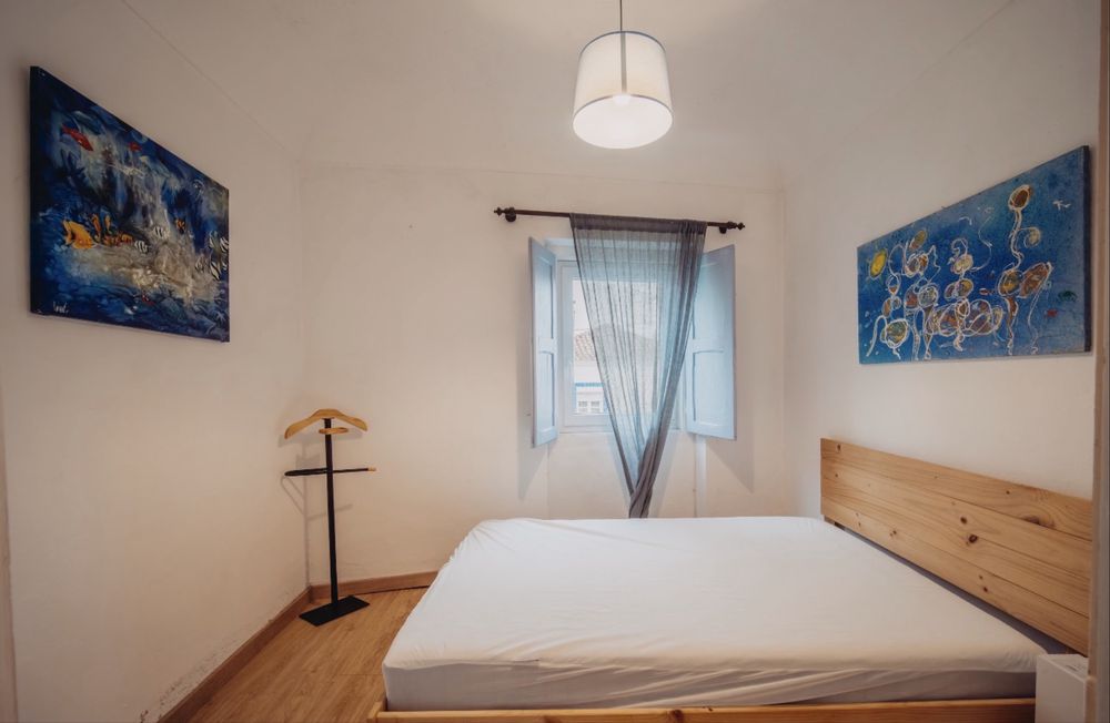 Vendo recheio de casa Cama colchao novo sofa e comoda