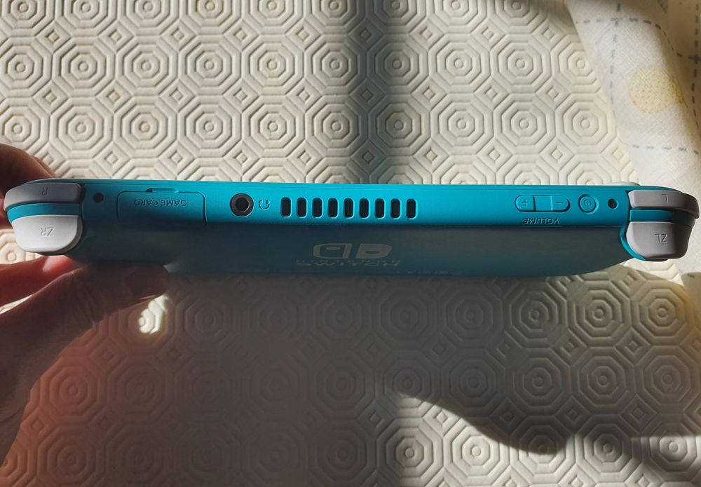 Nintendo Switch Lite com 10 jogos