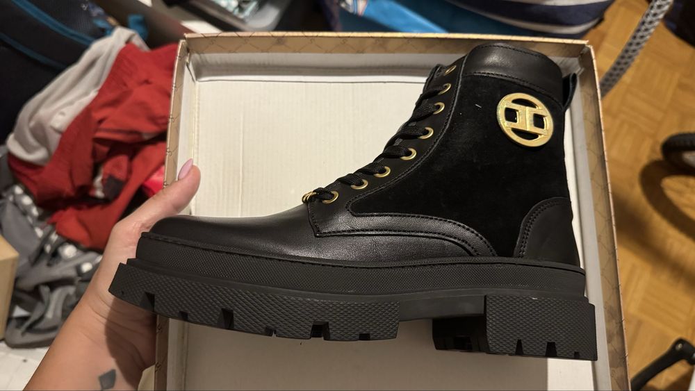 Botas em pele pretas Sacchi