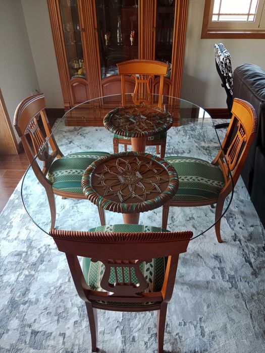 Mesa de vidrio + 4 cadeiras (como novo)