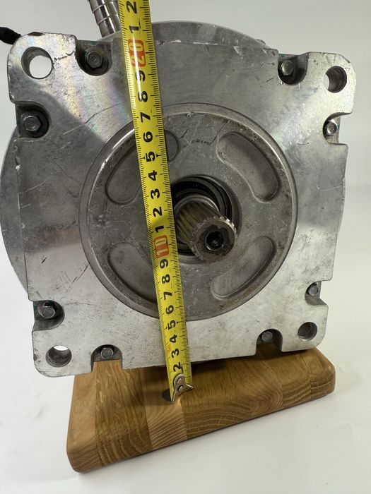 Електро мотор з водяним охолодженням 72-96в 15квт 30квт