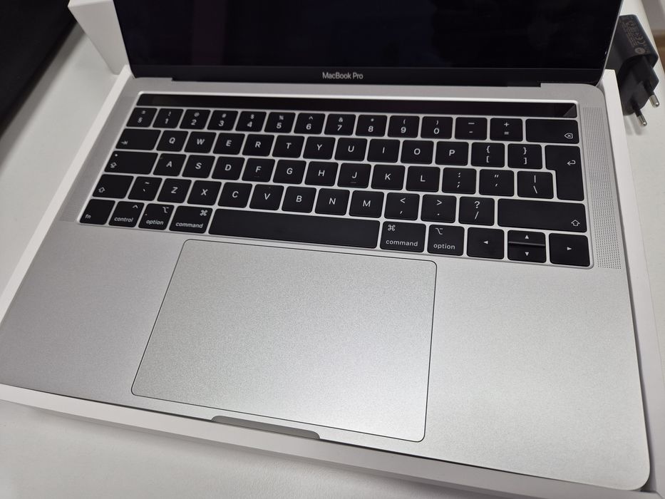 Macbook Pro 13 cali Intel i5 8GB na części