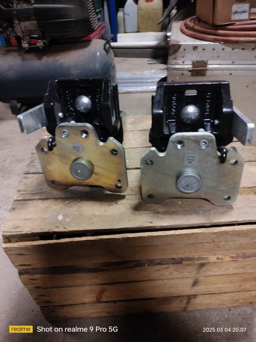 Wspornik Uchwyt  błotnika 2 sztuki, Lamborghini, Deutz, Mistral