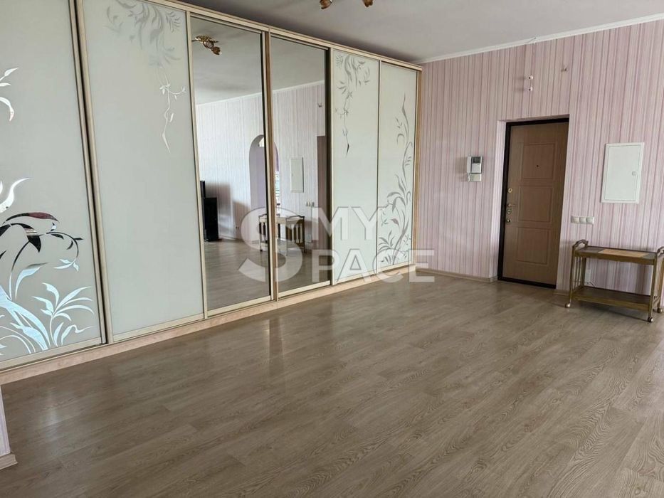 132 м2  Євгена Коновальця,ЖК Митець.Печерськ.Центр