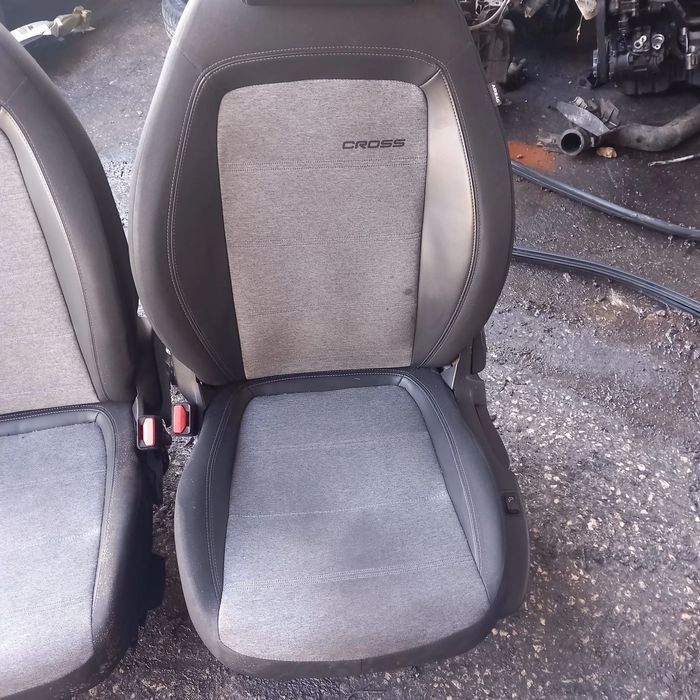 Conjunto de bancos Fiat tipo cross ano 2021