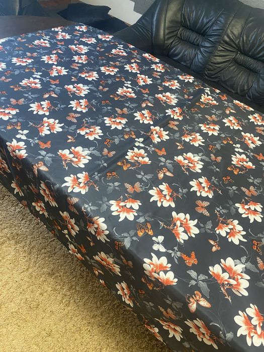 Скатертина біла дешево скатерть