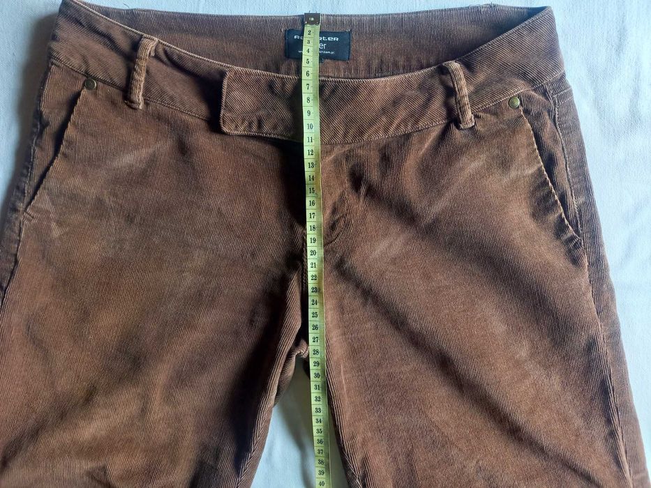 Reporter spodenki szorty damskie miękki sztruks M brąz beż bawełna