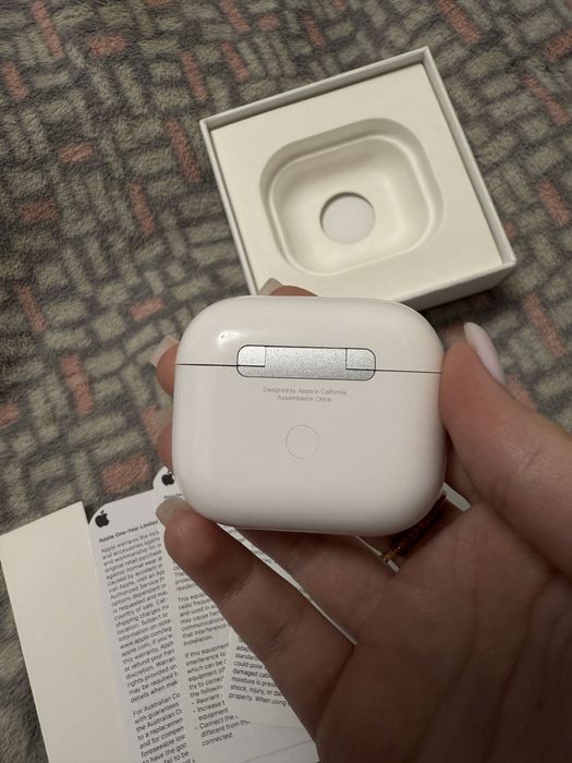 Наушники Apple AirPods 3 with MagSafe Charging Case