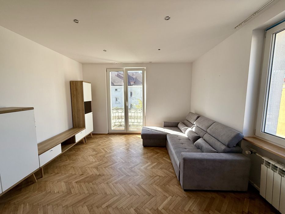 Na sprzedaż 2-pokojowe mieszkanie – Leszno, Śródmieście, ul. Westerplatte | 48 m²