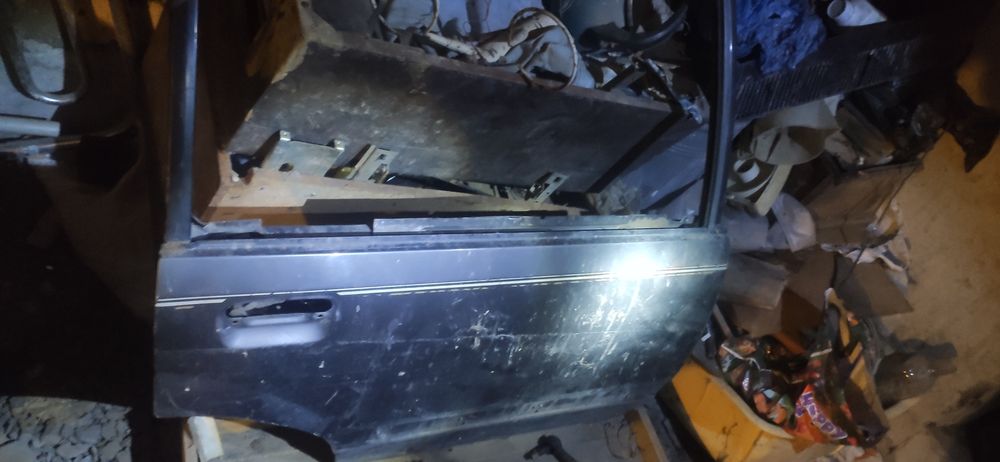 Продам двери к Опель Рекорд.