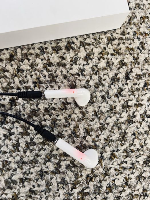 Airpods навушники