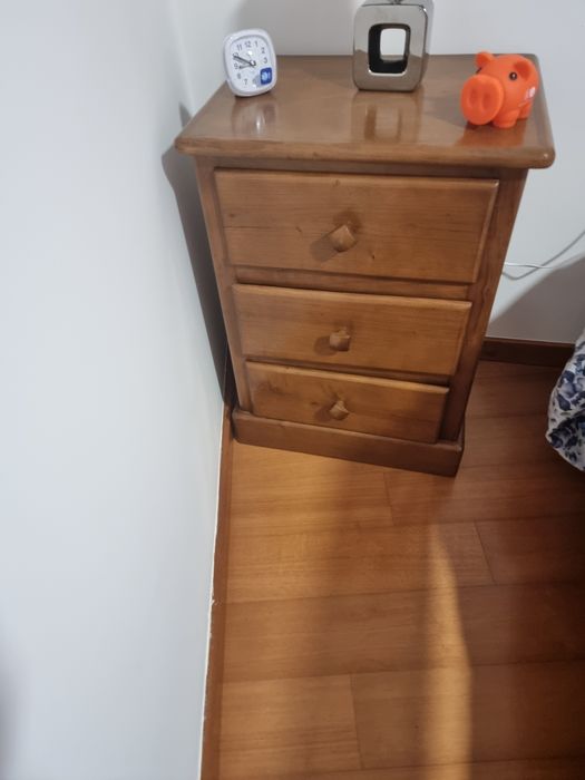 Mobília quarto casal em madeira maciça lisa