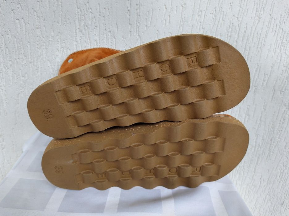 Брендовие, зимние замшевие ботинки Rohde р.39