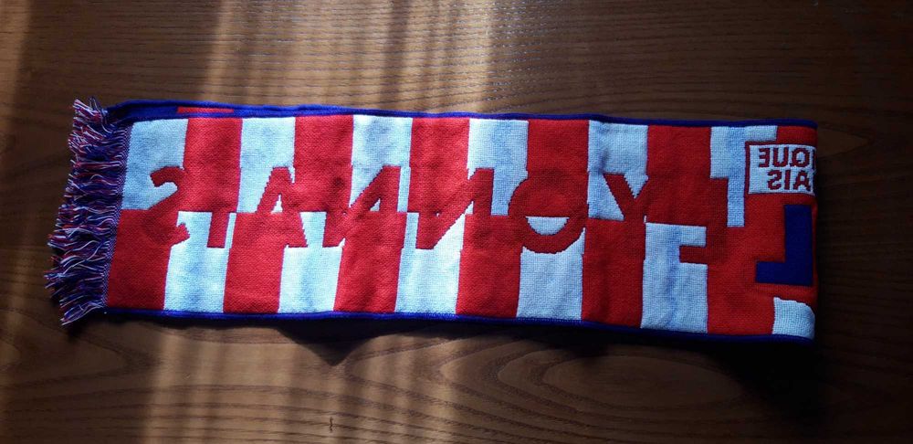 Cachecol Equipa de futebol "Olympique Lyonnais" - NOVO.