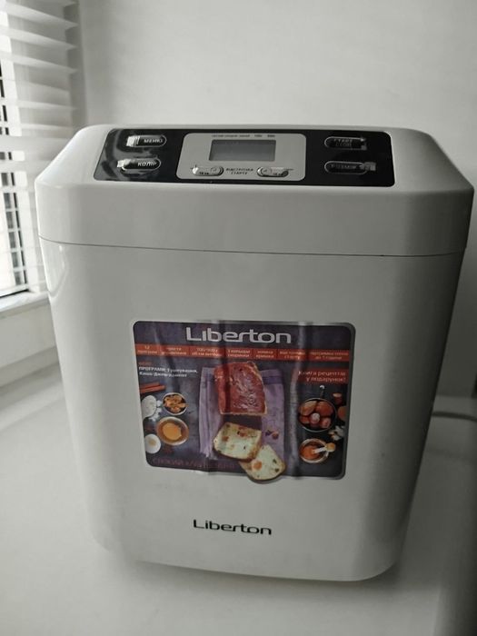 Хлібопічка Liberton