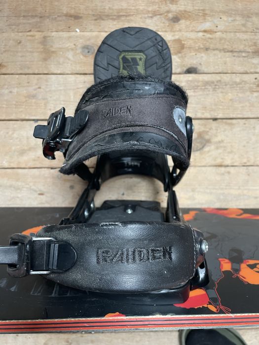 Deska snowboardowa Santa Cruz + wiązania Raiden