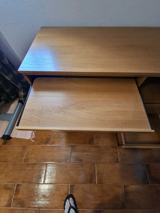 Secretaria em madeira