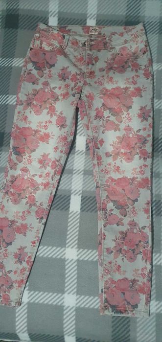 Spodnie Only roz. 34 , pas 68 slim
