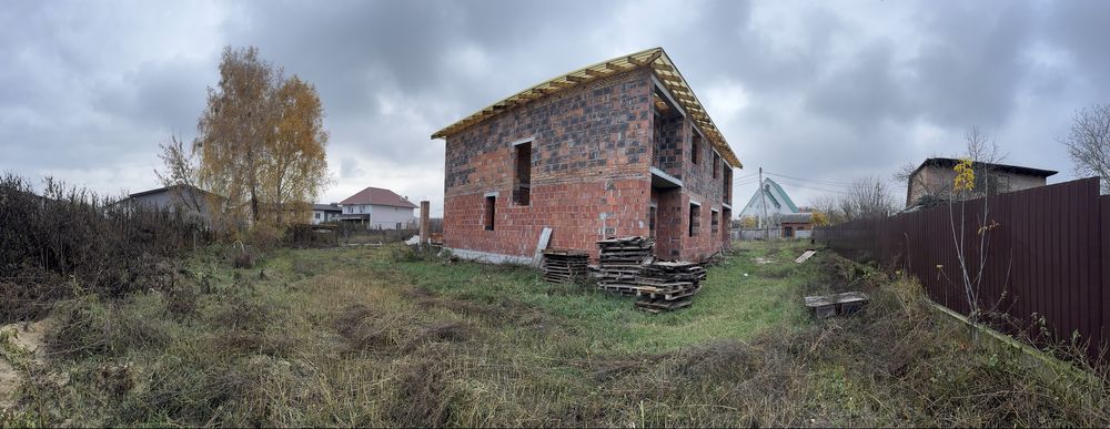 Продаж 2 дуплексів на ділянці 14 соток ! Центр. комунікаціі, асфальт!