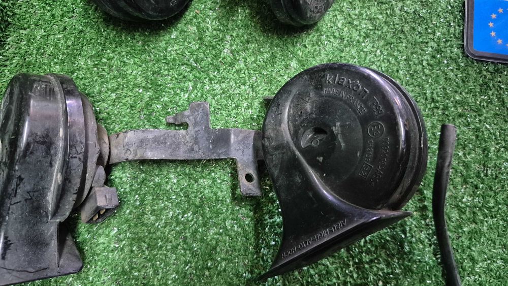 Buzinas Originais Audi A4 B5 8D Passat B5 Com Suportes originais
