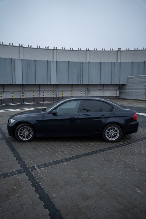 BMW E90 318i 2.0 benzyna