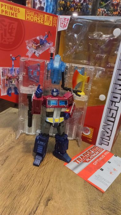 Transformers Custom MP-10 Optimus Prime (z autografem Jona Baileya)