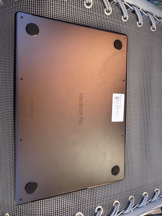 Macbook pro 14 m4 16/512