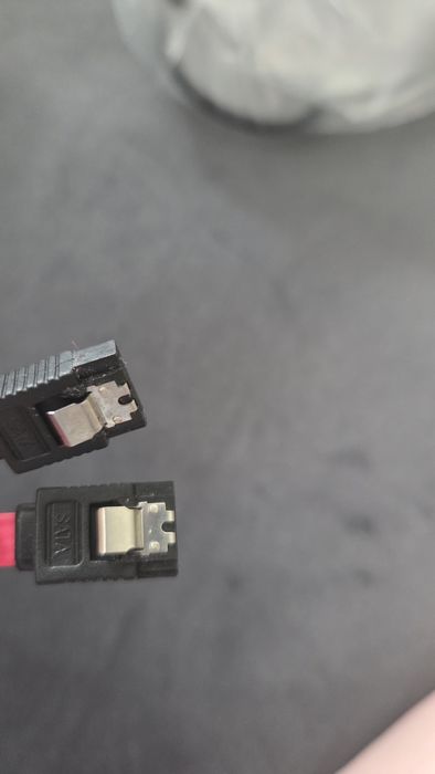 Kabel danych SATA (Serial ATA).