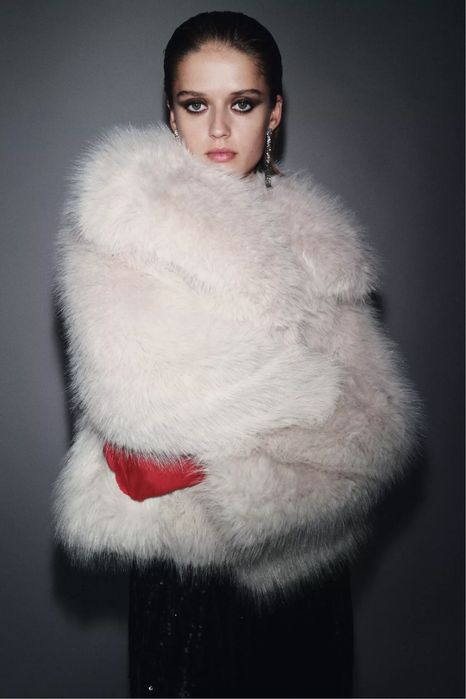 Шуба ZARA размер L (будет и на М ) новая!