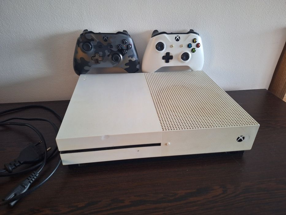 Sprzedam Xbox one S 1TB
