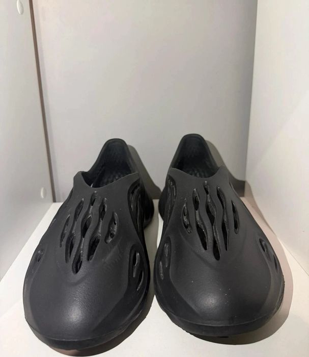Yeezy foam runner