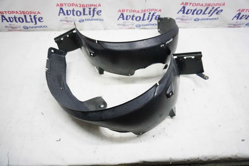 Підкрильники передні Chevrolet Evanda \ Шевроле Еванда