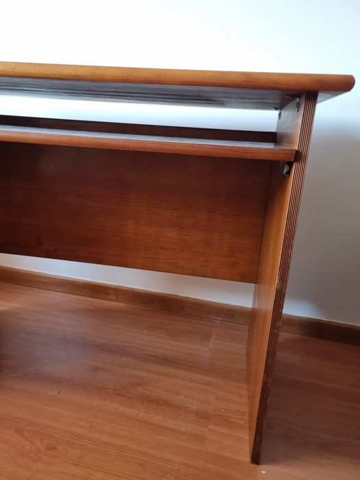 Secretária Madeira de Cerejeira