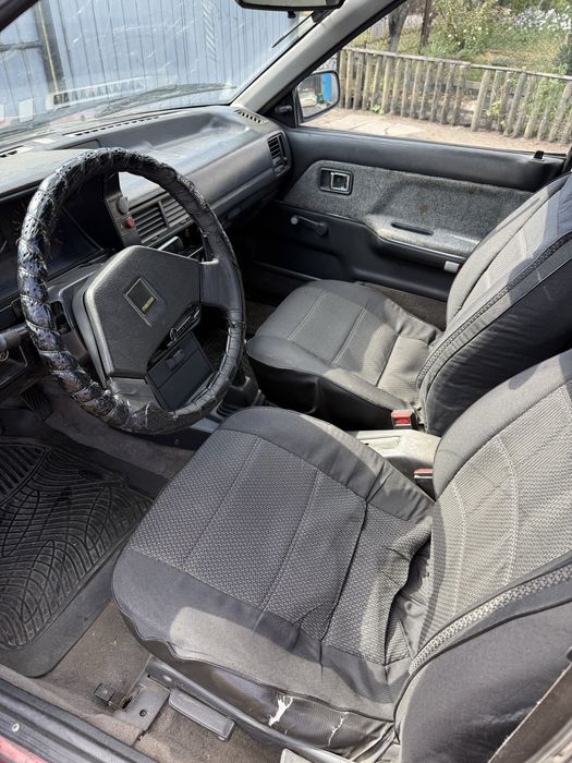 Автомобіль Mazda 323 1987