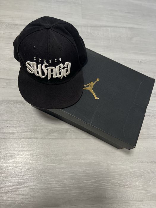 Бейболка б/у в гарному стані , люба по 300грн