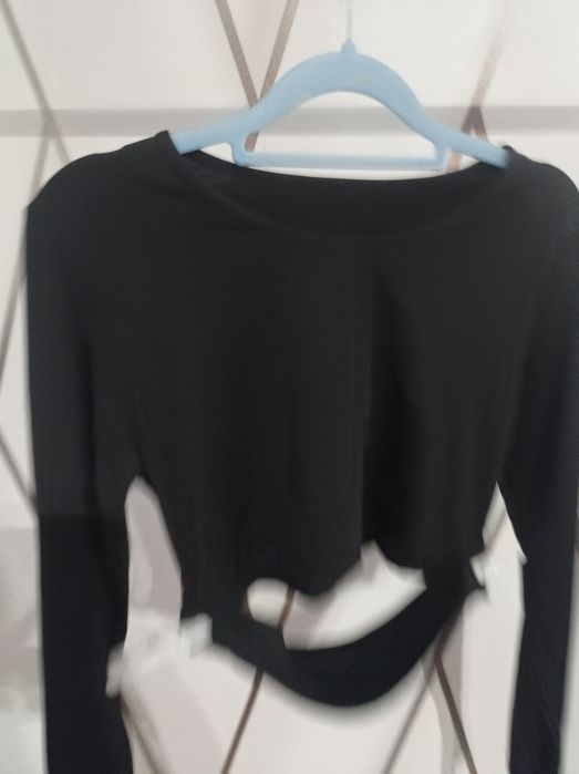 Bluzka krotka r.L czarna