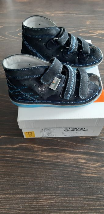 Sandałki kapcie DANIELKI r 24 50zl
