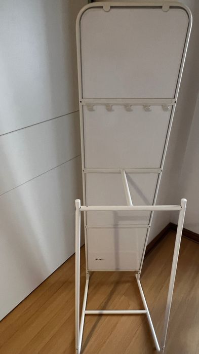 Espelho de chão -  IKEA- KNAPPER