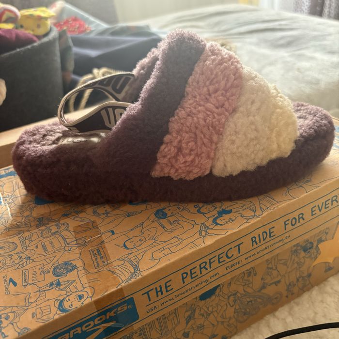 Продам тапочки UGG