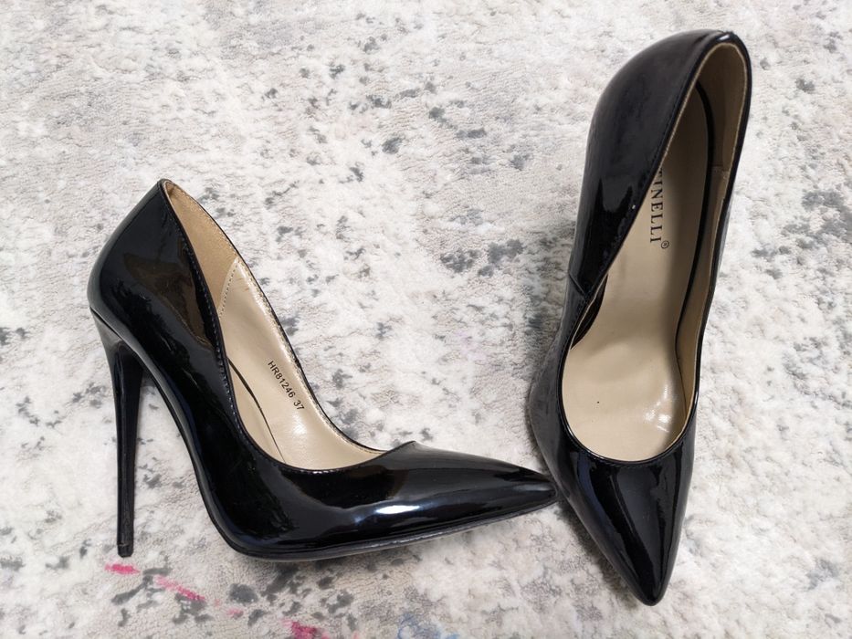 Туфлі лабутени Mia May, Botinelli