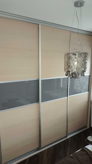 Pilnie sprzedam Szafa rozsuwana 3 drzwiowa