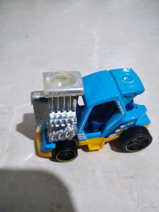 Металеві машинки hot wheels,тачки