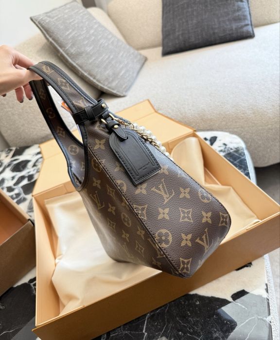 Сумка Louis Vuitton The Drop PM