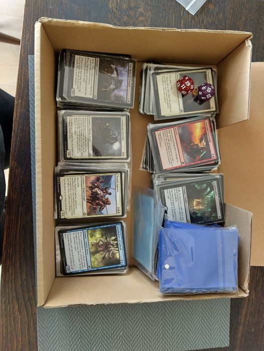 Zestaw kart MTG plus koszulki