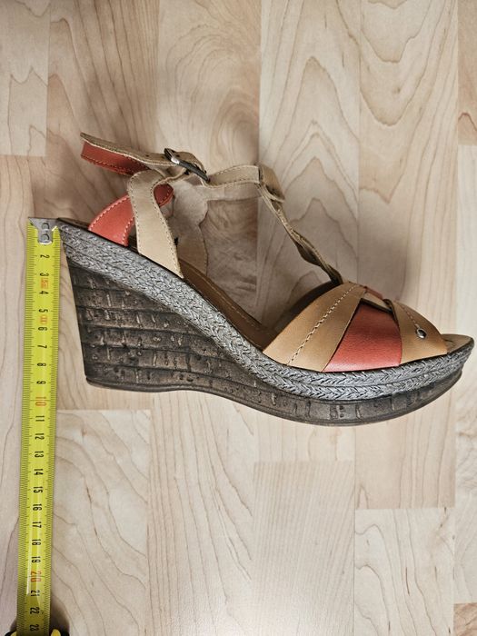 Buty na koturnie, sandały że skóry roz. 37