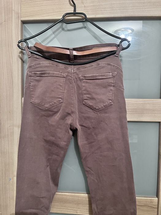 Spodnie jeans push up czekoladowe S  Redseventy
