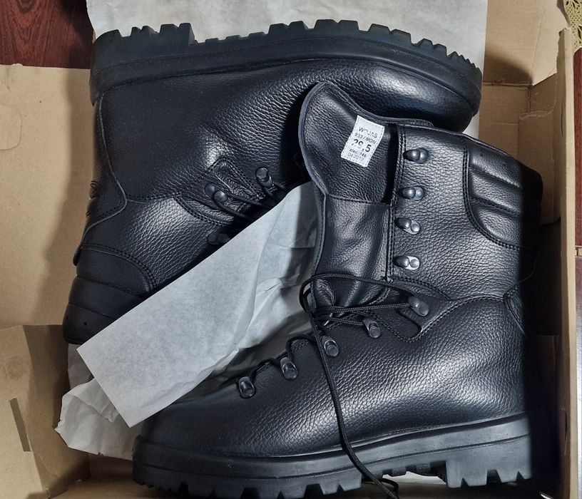 Wojas 933/MON rozmiar 29,5 czarne