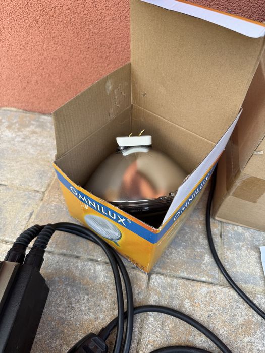 Lampa PAR-56 dimmer i zapas. żarówką